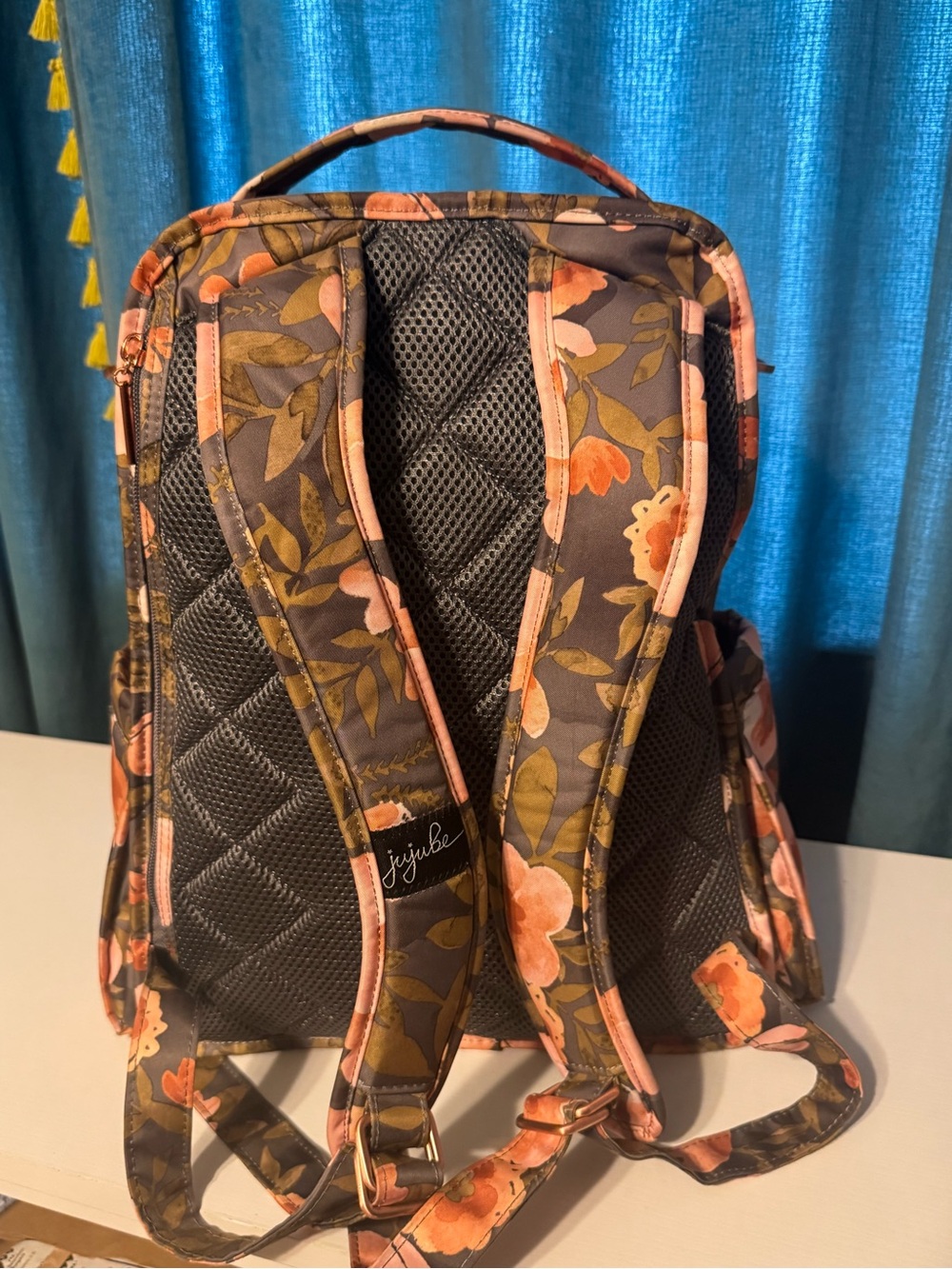 Ju-Ju-Be Floral diaper bag in Pink & Olive - Picture 8 of 9